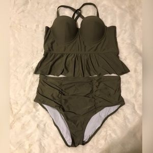 Green High Waisted Peplum Bikini 👙 🌴